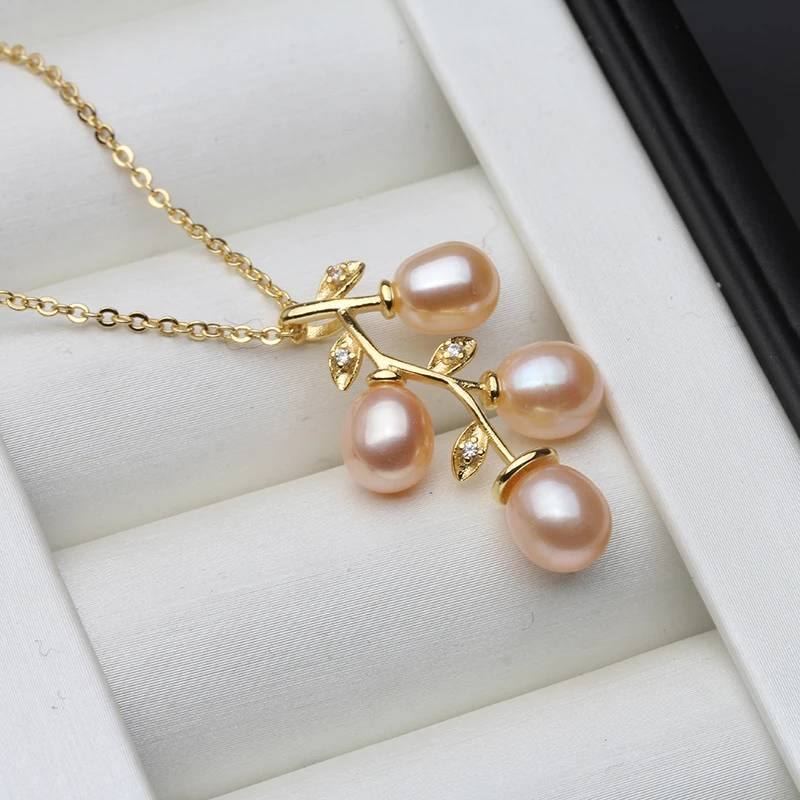 Designer Freshwater Pearl Leaf Necklace in Gold-1